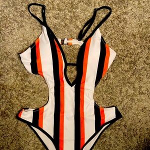 Swim suit